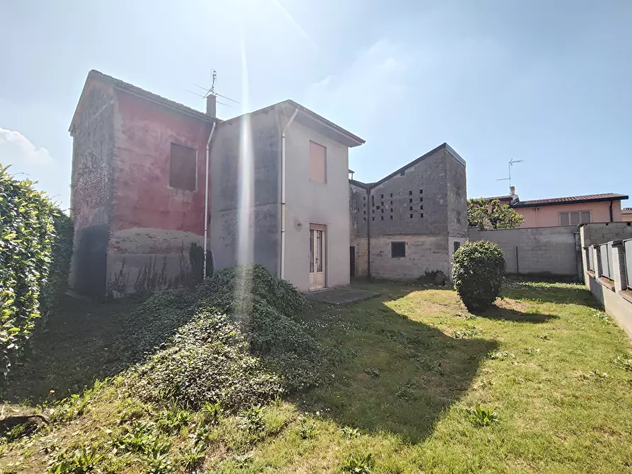 Immagine 21 di Casa indipendente in vendita  in Via Enrico Fermi 13 a Pieve Porto Morone