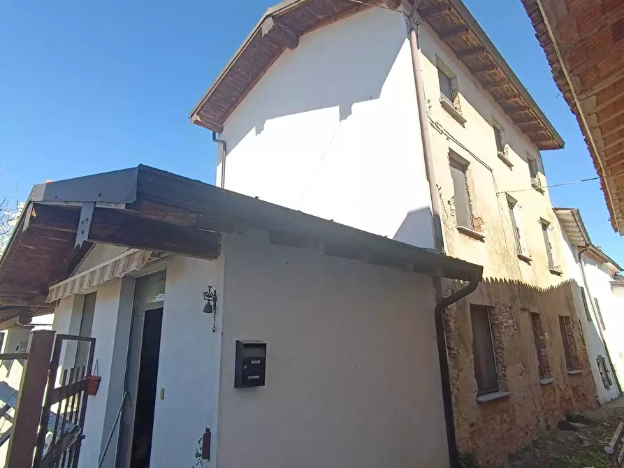 Immagine 15 di Porzione di casa in vendita  in Località Case Piccioni 53 a Ziano Piacentino