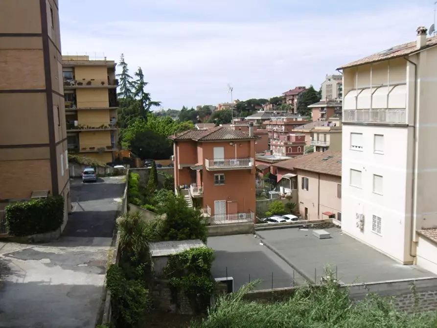 Immagine 17 di Trilocale in vendita  in Via Pio Piacentini a Roma