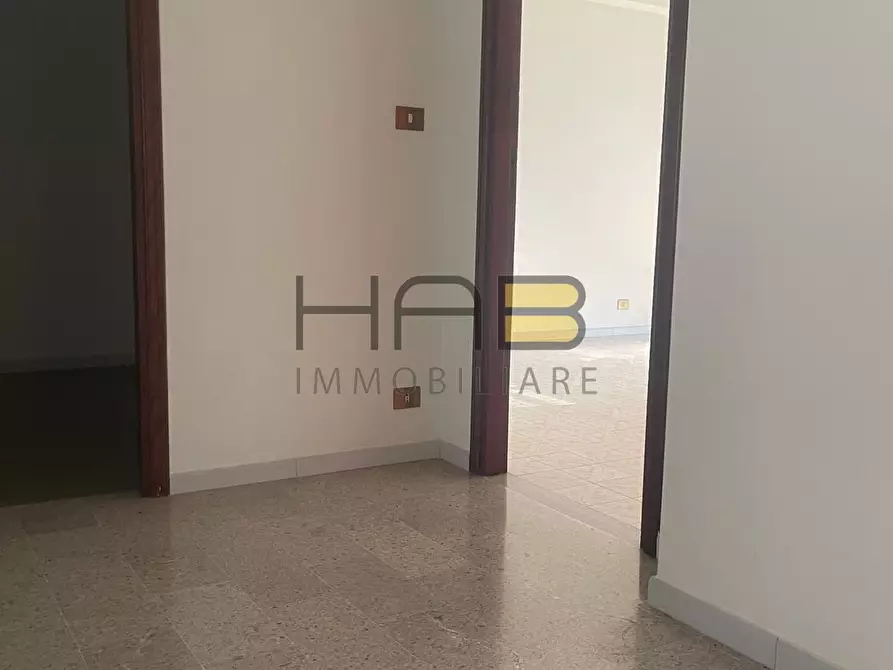 Immagine 9 di Trilocale in affitto  a Trapani