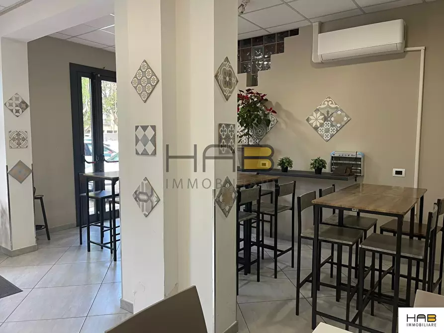 Immagine 3 di Pizzeria / Pub in affitto  a Trapani