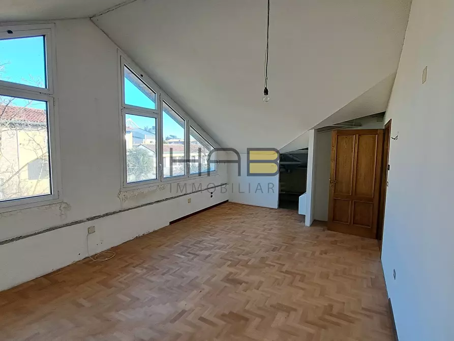 Immagine 11 di Locale commerciale in vendita  in Via San Filippo Benizzi 8 a Padova