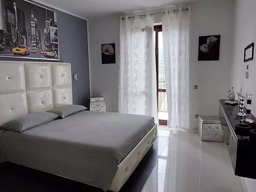 Immagine 10 di Villetta a schiera in vendita  in Via Parrocchia 33 a Baronissi