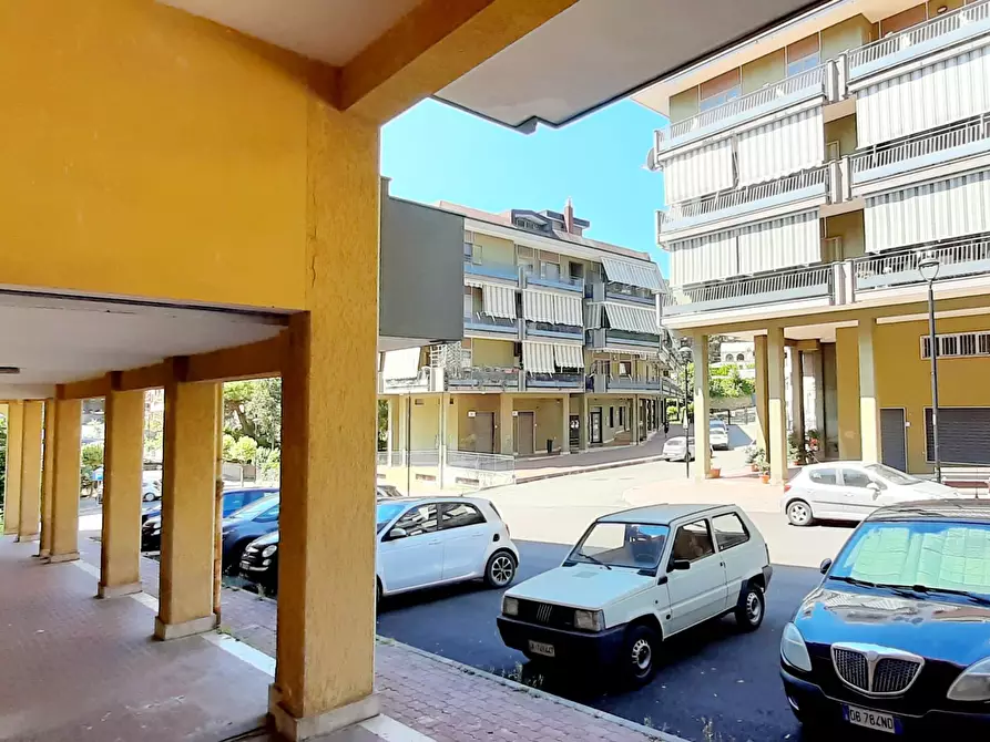 Immagine 3 di Attività commerciale in vendita  in Via della Quercia 17 a Pellezzano