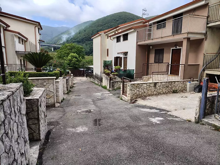 Immagine 10 di Villetta a schiera in vendita  in Via Nazionale a Monteforte Irpino