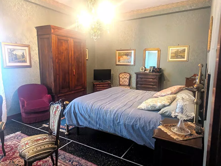 Immagine 11 di Trilocale in vendita  in Via Campomorone 40R a Genova