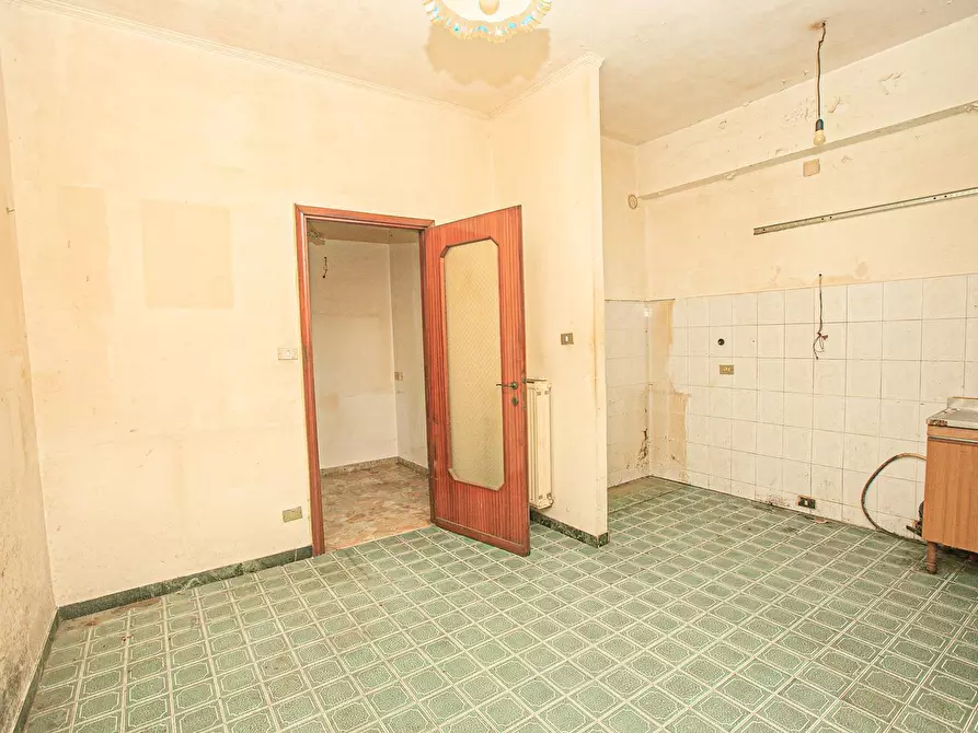 Immagine 5 di Quadrilocale in vendita  in Via G.B. Gaulli 12 A a Genova