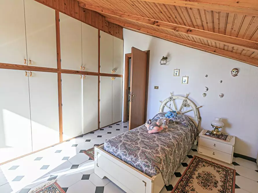 Immagine 43 di Pentalocale in vendita  in Via Costigliolo a Mignanego