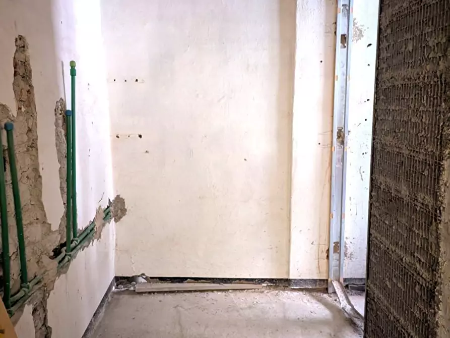 Immagine 26 di Bilocale in vendita  in Via Vittorio Veneto a Busalla