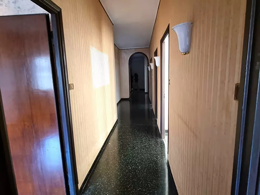 Immagine 26 di Pentalocale in vendita  in Via Paolo Anfossi 68c a Genova