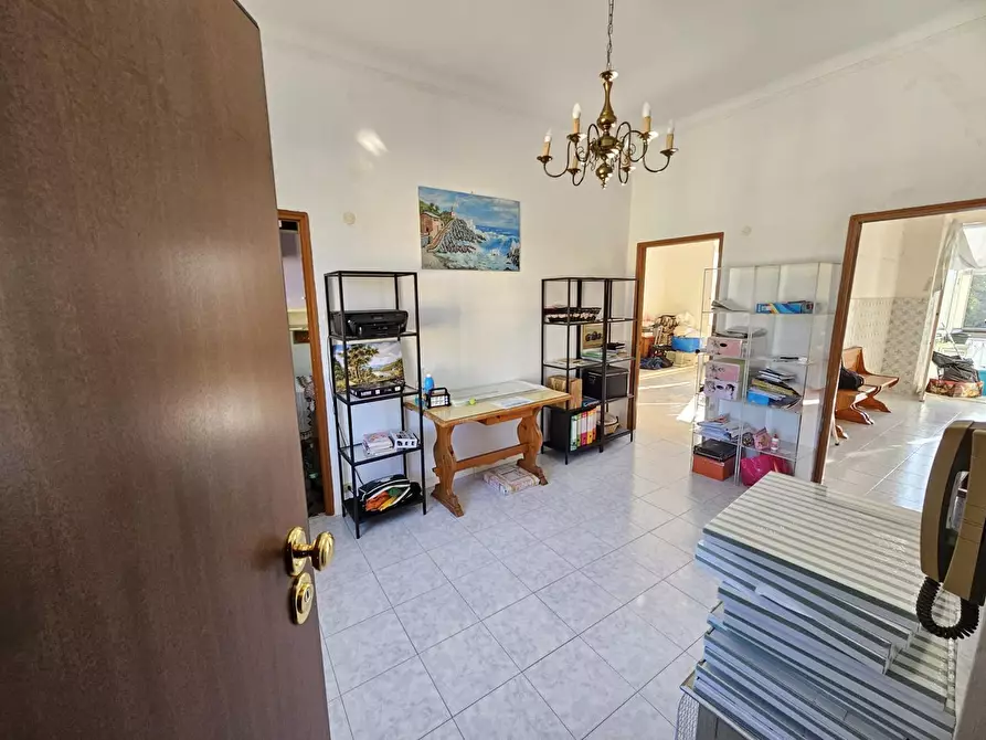 Immagine 4 di Trilocale in vendita  in Via Giovanni Lanza 3 a Genova