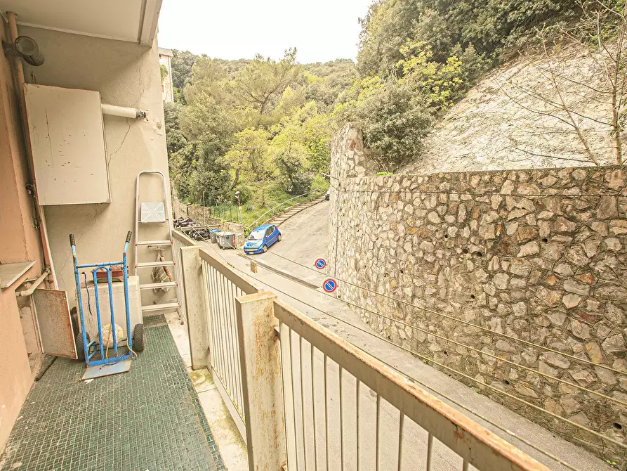 Immagine 11 di Quadrilocale in vendita  in Via G.B. Gaulli 12 A a Genova