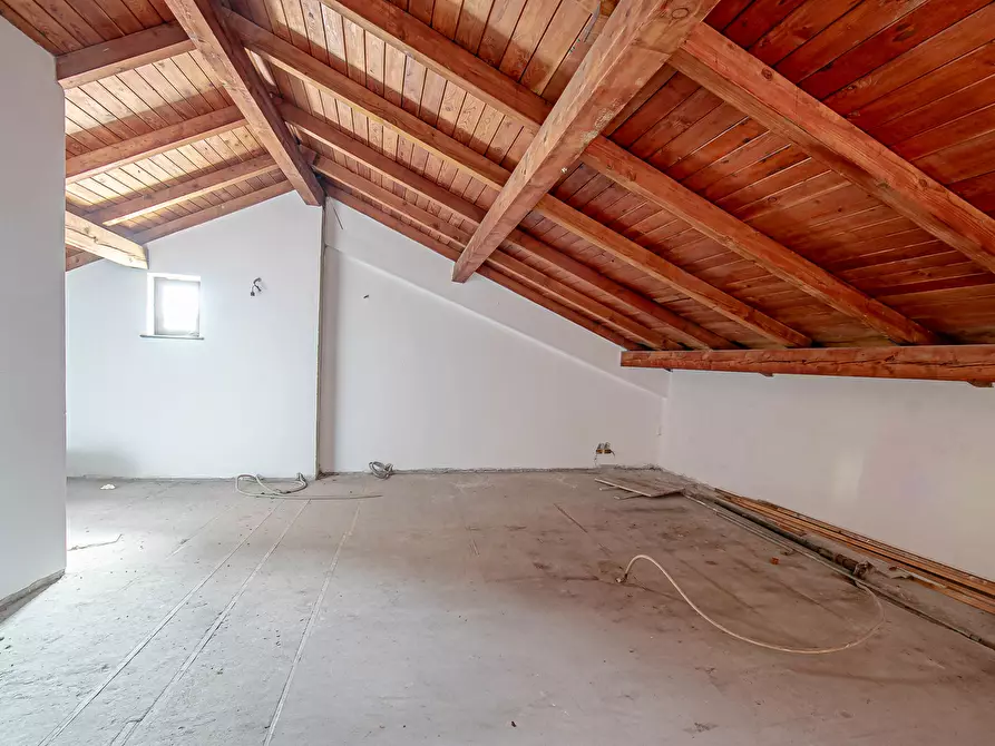 Immagine 12 di Trilocale in vendita  in Via Luigi Nino Malerba 2727 a Busalla