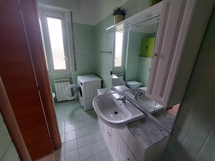 Immagine 19 di Trilocale in vendita  in Via Fratelli Gazzo 29 a Genova