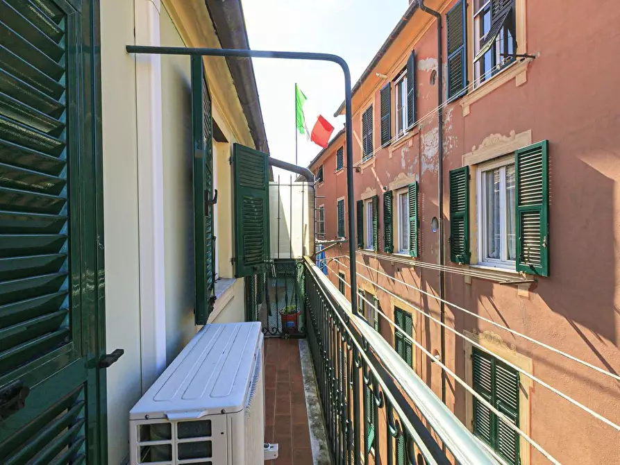 Immagine 10 di Quadrilocale in vendita  in Via Beata Chiara 13 a Genova
