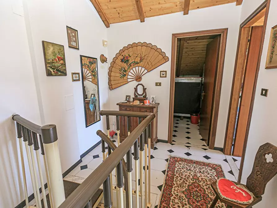 Immagine 51 di Pentalocale in vendita  in Via Costigliolo a Mignanego