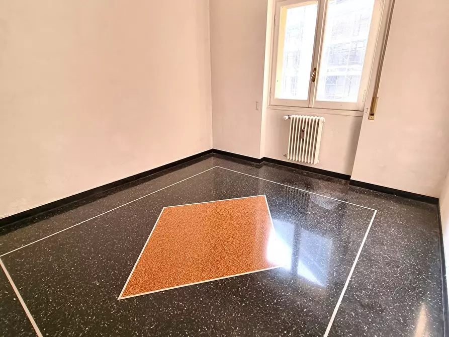 Immagine 14 di Pentalocale in vendita  in Via Paolo Anfossi 68c a Genova