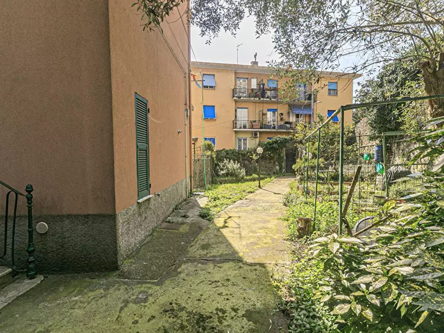 Immagine 31 di Bilocale in vendita  in Salita Murta 1a a Genova