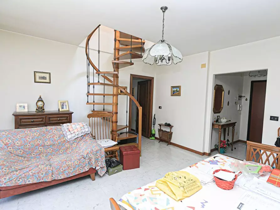 Immagine 15 di Attico in vendita  in Via Morego 55 a Genova