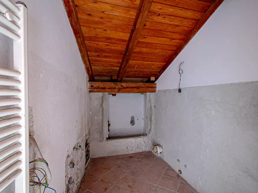 Immagine 17 di Trilocale in vendita  in Via Luigi Nino Malerba 2727 a Busalla