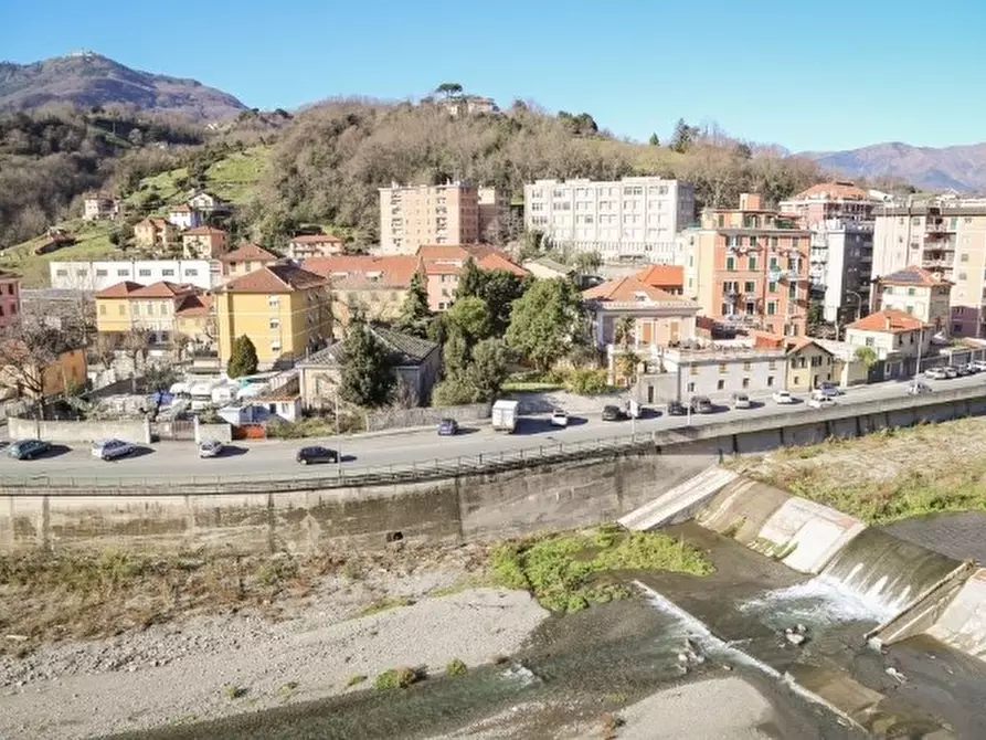 Immagine 15 di Bilocale in vendita  a Genova