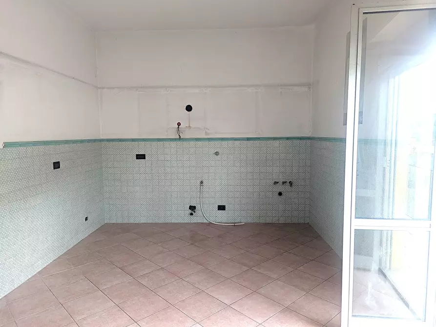 Immagine 3 di Quadrilocale in vendita  in Via A. Medicina 112 a Serra Riccò