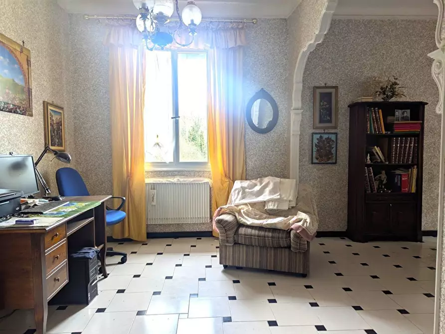 Immagine 10 di Trilocale in vendita  in Via Natale Gallino 76A a Genova