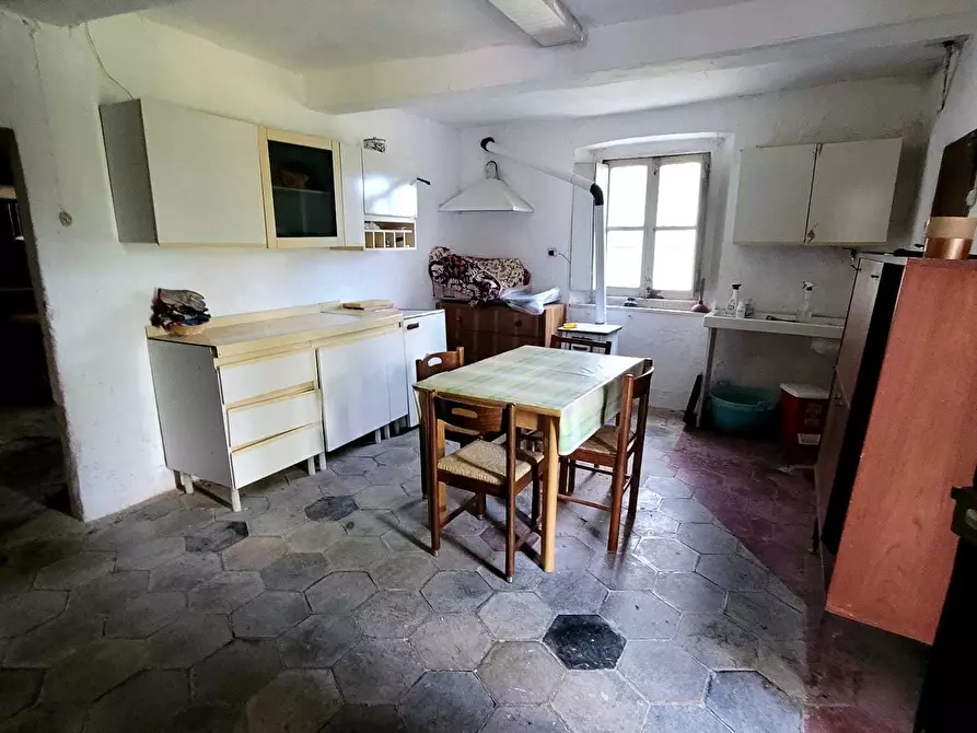 Immagine 48 di Pentalocale in vendita  in Via Campi 7 a Serra Riccò