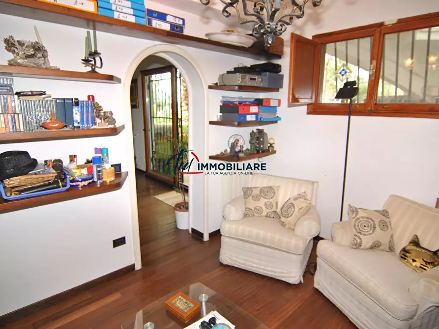 Immagine 42 di Villa in vendita  in Via Kaiser Parodi 15 a Livorno