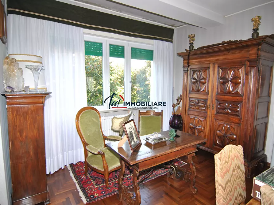 Immagine 10 di Pentalocale in vendita  in Viale Fabbricotti 3 a Livorno