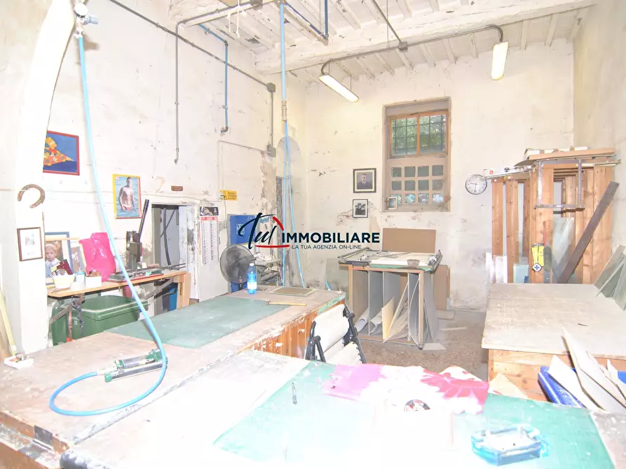 Immagine 2 di Trilocale in vendita  in Corso Amedeo 240 a Livorno