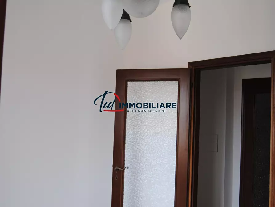 Immagine 18 di Pentalocale in vendita  in Viale Cassa di Risparmio 37 a Livorno