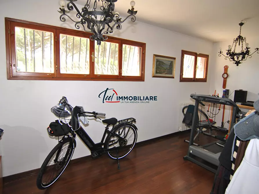 Immagine 44 di Villa in vendita  in Via Kaiser Parodi 15 a Livorno