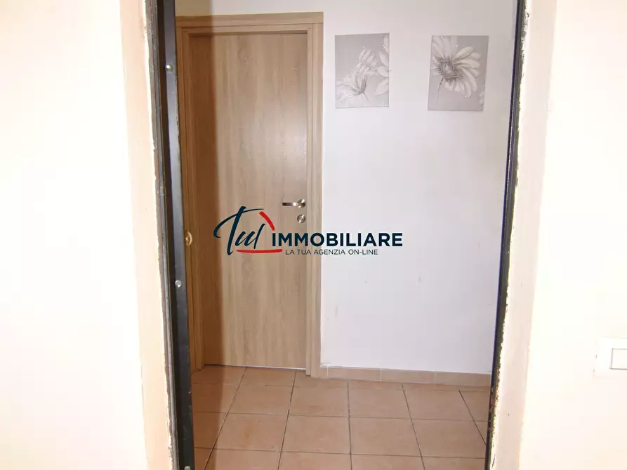 Immagine 5 di Bilocale in vendita  in Via Maggi 103 a Livorno