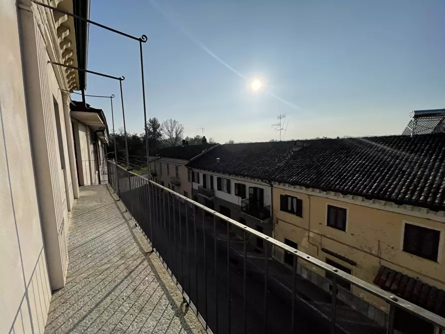 Immagine 12 di Quadrilocale in vendita  in Località Borgonuovo B 69 a Monchiero