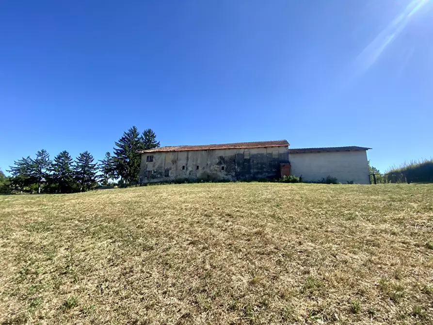 Immagine 11 di Rustico / casale in vendita  in Via Ballerina 14 a Montelupo Albese