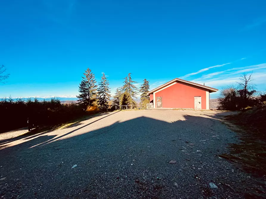 Immagine 8 di Villa in vendita  in Località Cerreta 1 a Roddino