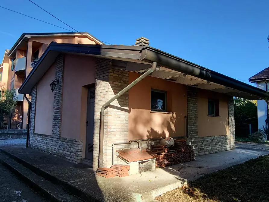 Immagine 58 di Villa in vendita  in Strada Cornazzano 3 a Sissa Trecasali