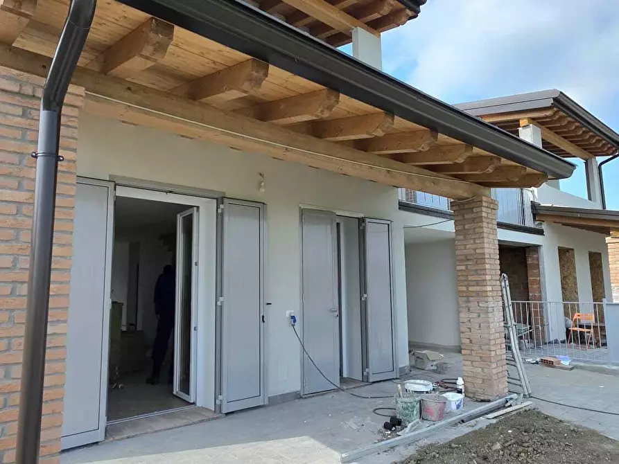 Immagine 6 di Villetta a schiera in vendita  in STRADA DELLA SACCA 6 a Sissa Trecasali
