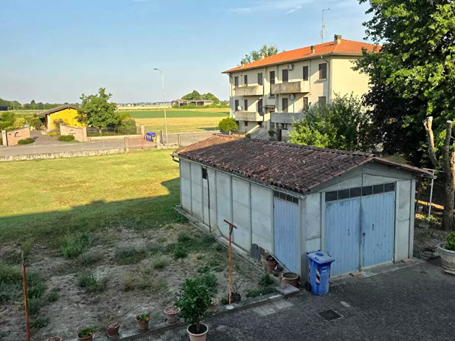 Immagine 49 di Porzione di casa in vendita  in Via Provinciale 23 a Sissa Trecasali