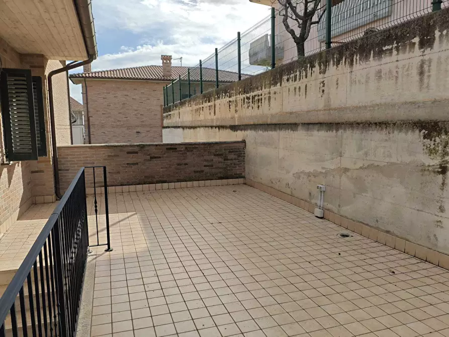 Immagine 13 di Trilocale in vendita  a Ostra Vetere