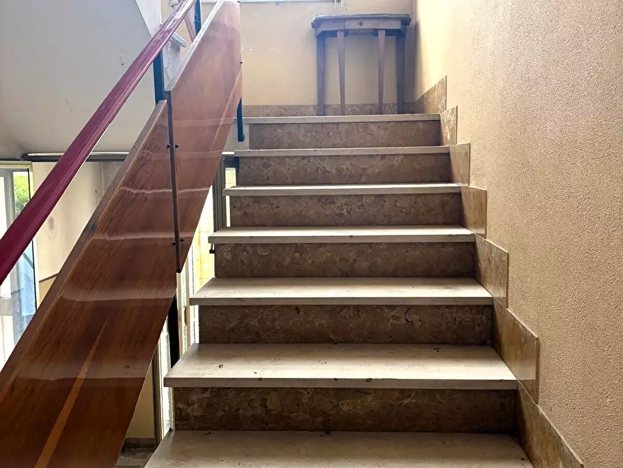 Immagine 3 di Casa bifamiliare in vendita  in Strada Comunale-Vallone a Senigallia