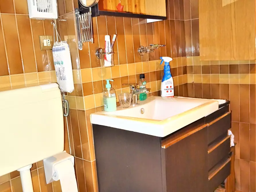 Immagine 10 di Mansarda in vendita  a Senigallia