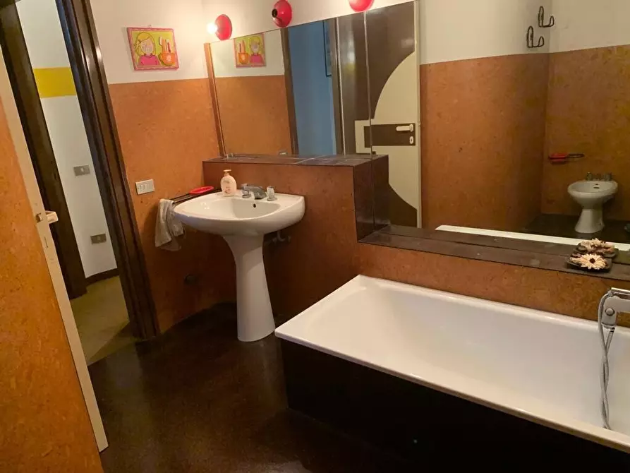 Immagine 11 di Quadrilocale in vendita  a Trecastelli