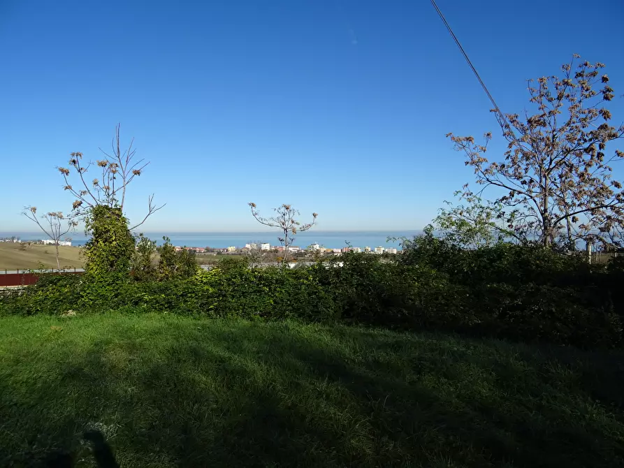 Immagine 11 di Rustico / casale in vendita  a Senigallia