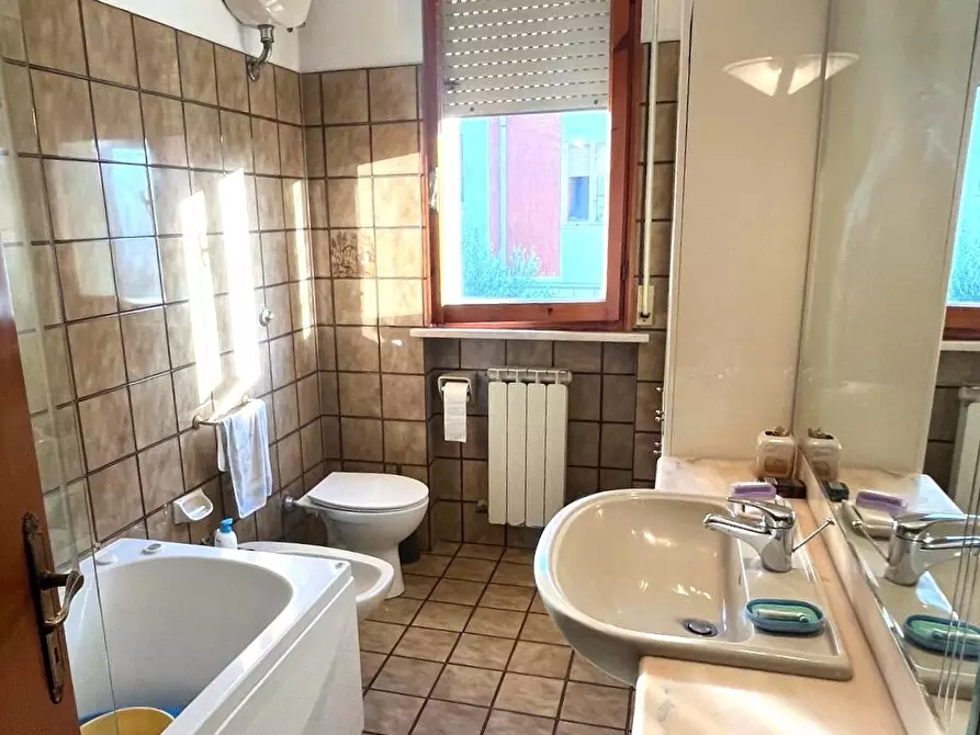 Immagine 13 di Quadrilocale in vendita  a Mondolfo