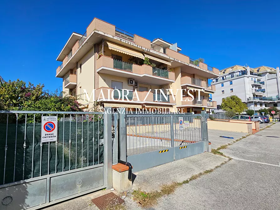 Immagine 31 di Bilocale in vendita  in Via del Perugino a San Benedetto Del Tronto