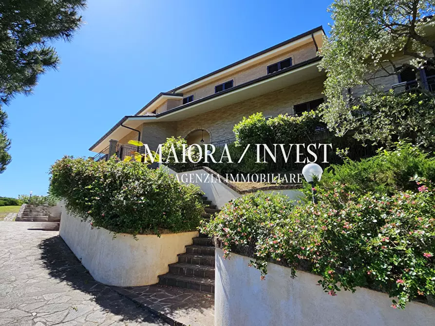 Immagine 2 di Villa in vendita  a Acquaviva Picena