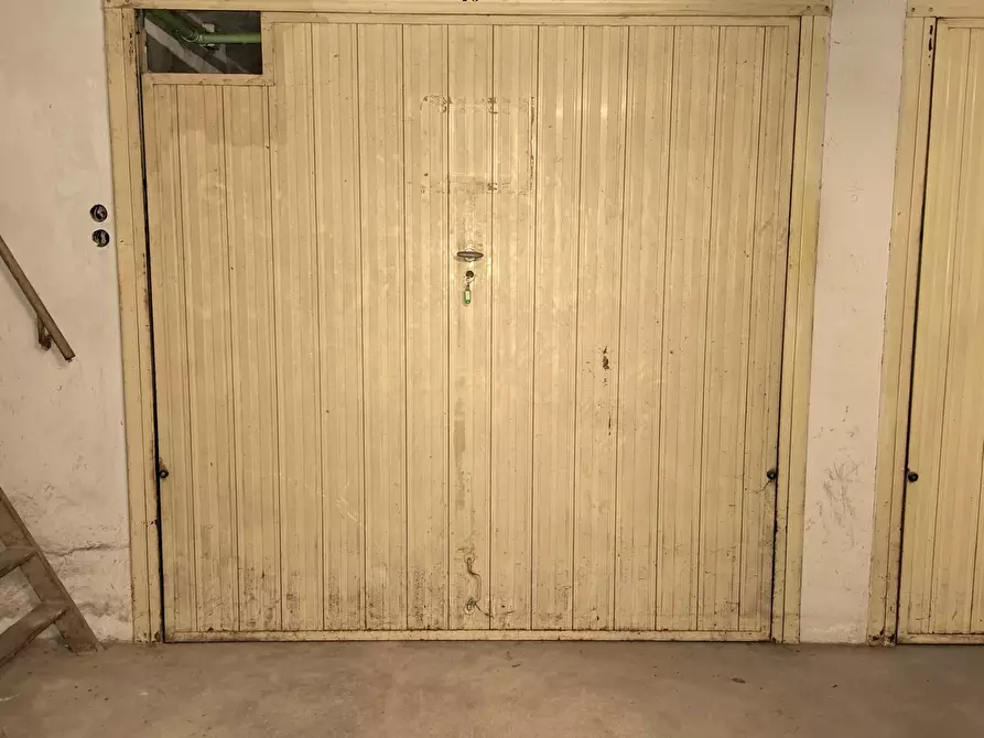 Immagine 4 di Loft/Open space in vendita  in Piazzale Gabriele D'Annunzio 2 a Rovigo