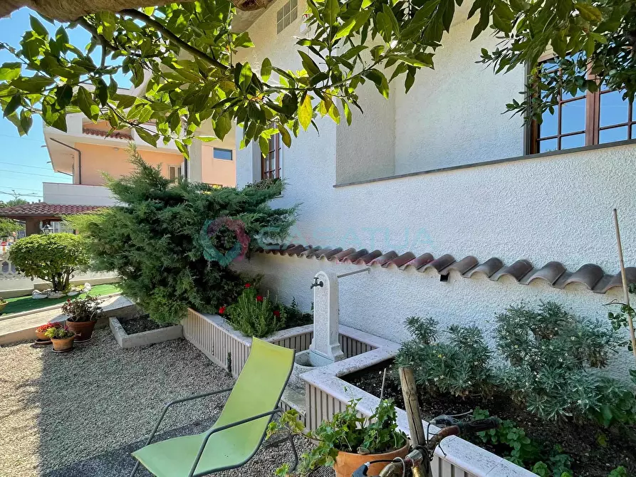 Immagine 48 di Casa indipendente in vendita  a Silvi